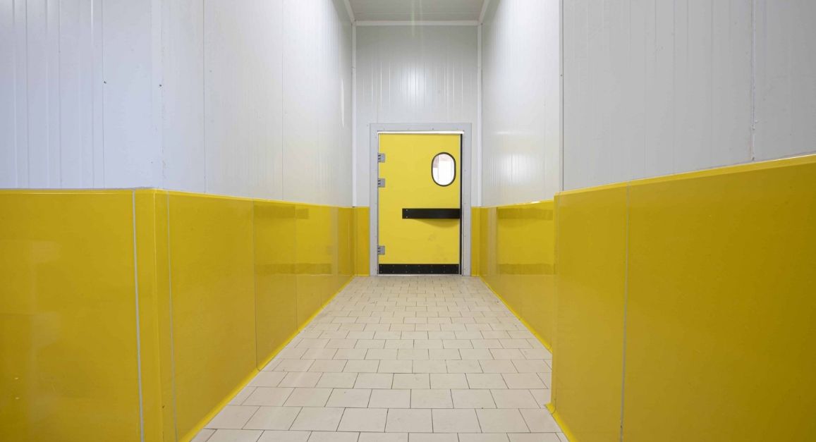 Гигиенический плинтус поверх напольного покрытия 1000х750х15мм