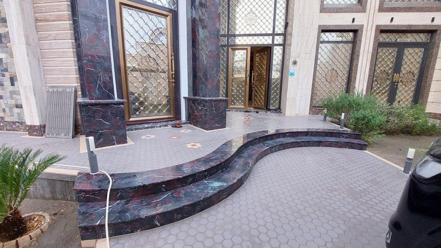 How to Choose Durable and Decorative Flooring for Landscaping Projects